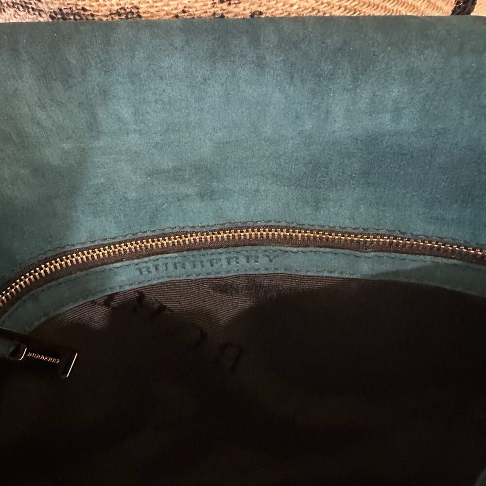 ✨ Authentic Burberry Mildenhall Crossbody Bag in Pebbled Leather - Deep Green ✨ - Picture 8 of 12